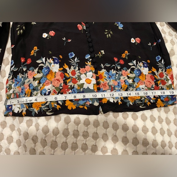 Beautiful Sezane floral top 34 - Picture 7 of 9